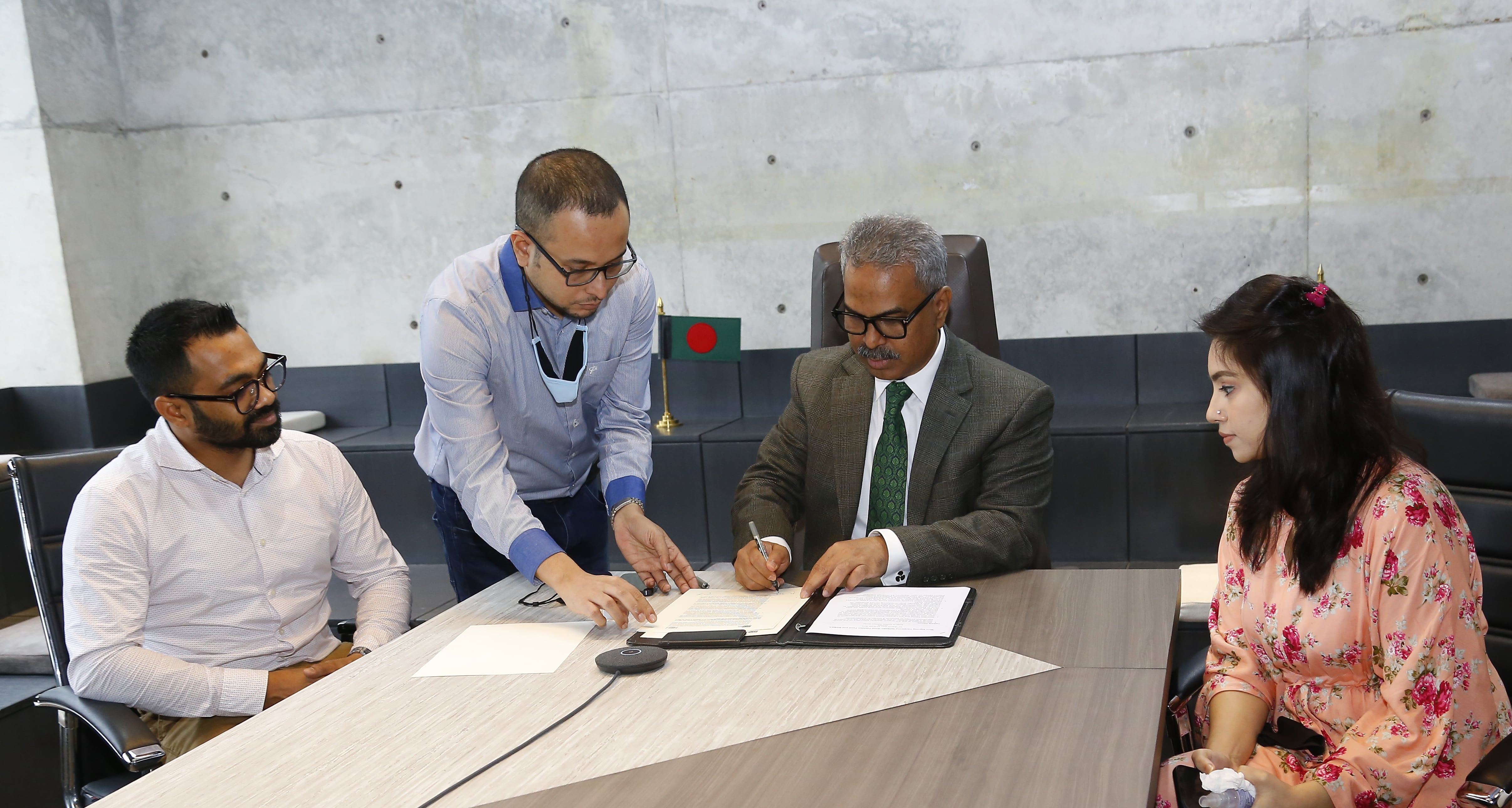 BGMEA and Good Fashion Fund (GFF) signed a MoU to support and strengthen the development and uptake of innovative sustainability solutions and particularly to improve environmental and social sustainability within factories in Bangladesh. BGMEA President 