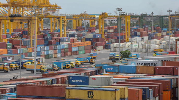 uploads/trade_daily/digest_photo_ctg_port_container_congestion__1752130820.jpg